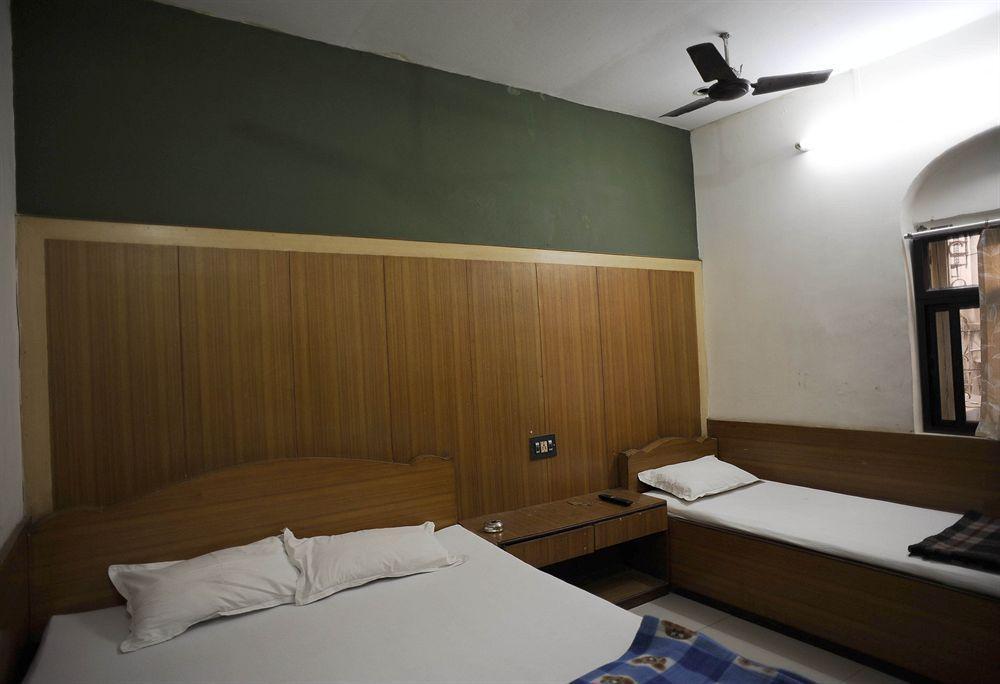 Hotel Diplomat Kolkata Luaran gambar